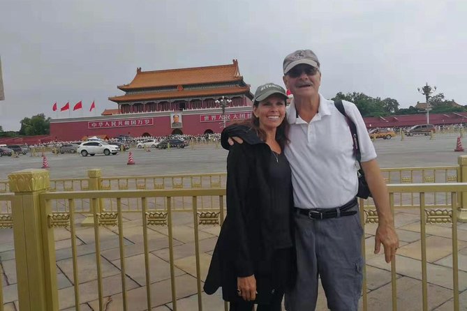 Private Beijing City Tour to Forbidden City, Temple of Heave, Summer palace - Tiananmen Square: a short stop with serious history