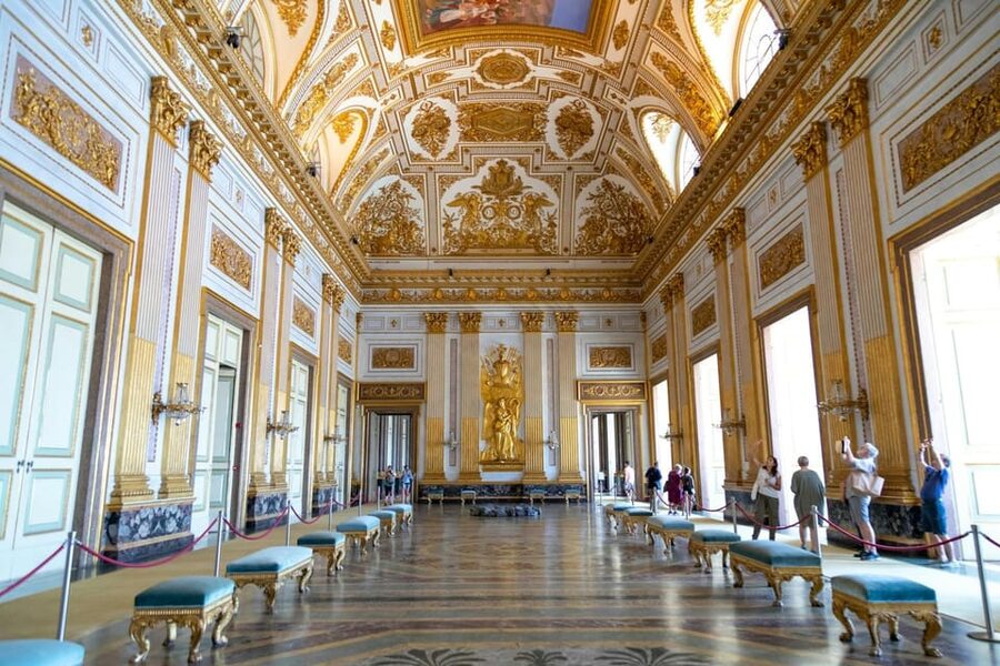 Private Caserta Royal Palace and Gardens Tour inc. Shuttle - The 10-minute ride to the English Garden
