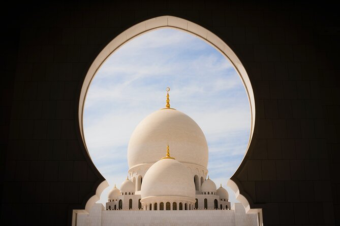 Private Full Day Tour Abu Dhabi City, Grand Mosque & Palace - Heritage Village offers a change of pace