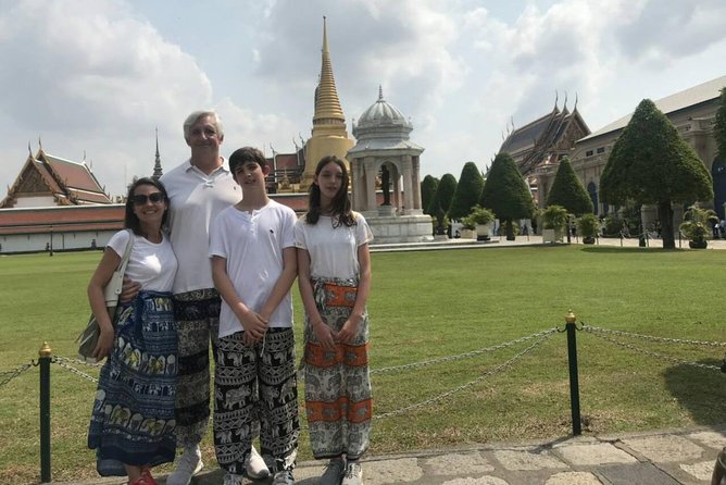 Private Grand Palace Bangkok City Tour & Klong Longtail Boat Trip - Bang Luang Artist House and the canal community