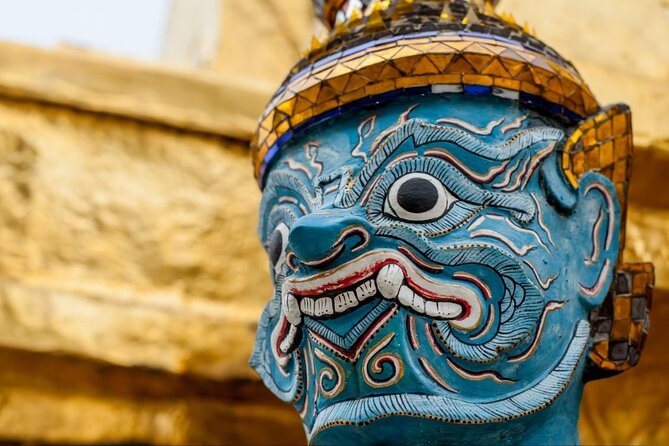 Private Grand Palace & Long-tail boat tour in Bangkok - Wat Phra Kaew and the Emerald Buddha