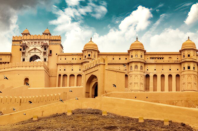 Private Guided Jaipur Tour: Amber Fort,City Palace, Water Palace - Hawa Mahal, Jaipur’s famous pink façade