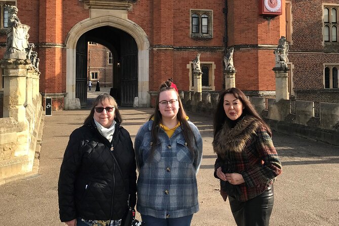 Private Guided Tour of Hampton Court Palace - Gardens, kitchens, and the parts beyond the main rooms