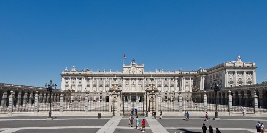 Private guided tour Royal Palace & Royal Collections Gallery - Is $169 per person a fair price?