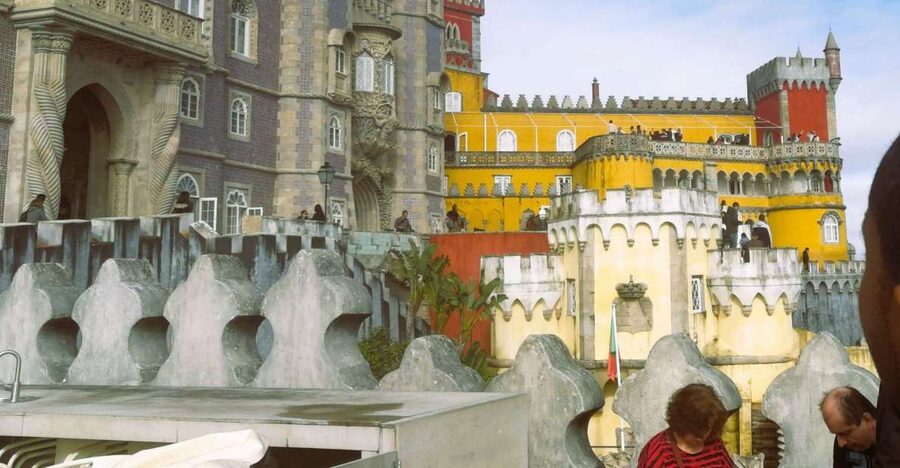 Private Half Day tour Sintra Pena Palace & Initiantion Well - Why Pena Palace and the Initiation Well make a good pair