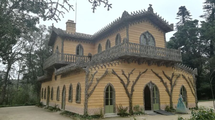 Private Half Day tour Sintra Pena Palace & Initiantion Well - Through the Sintra-Cascais Natural Park