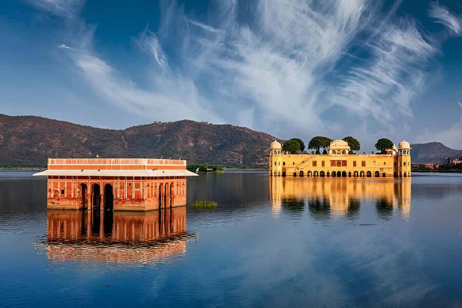 Private Jaipur Tour: City Palace, Jantar, Hawa & Jal Mahal - Key points at a glance