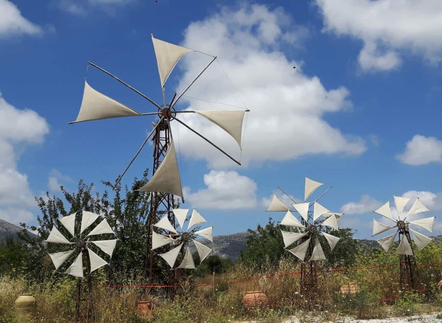 Private-Knossos Palace-Zeus -Villages-Olive Oil Factory - Mochos and Krasi: two different village stops