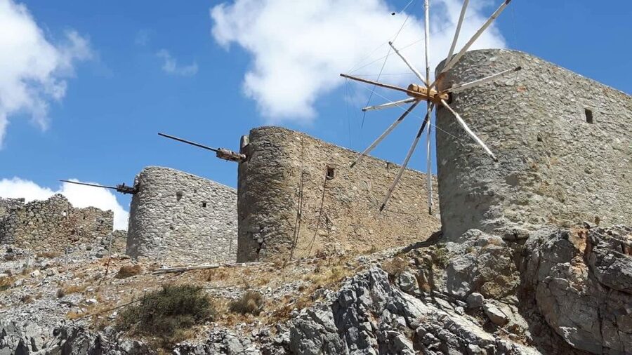 Private-Knossos Palace-Zeus -Villages-Olive Oil Factory - Lunch at a family restaurant above the plateau