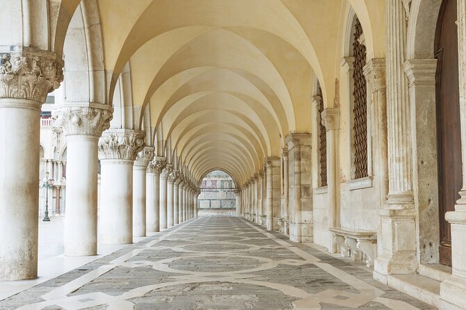Private or Semi Doge's Palace & Saint Mark's Basilica Guided Tour - Entering St. Mark’s Basilica and its golden interior