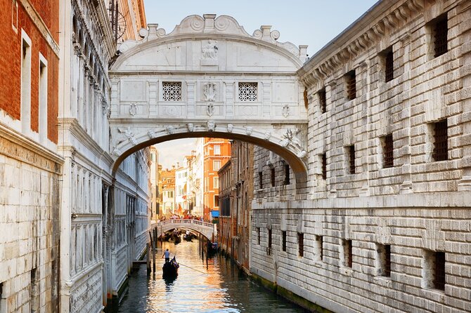 Private or Semi Doge's Palace & Saint Mark's Basilica Guided Tour - The prisons, weapons, and Bridge of Sighs