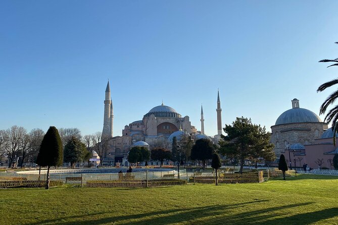 Private: Topkapi Palace, St. Sophia, Blue Mosque, Grand Bazaar, Hipodromme - Grand Bazaar and the Question of Shopping Time
