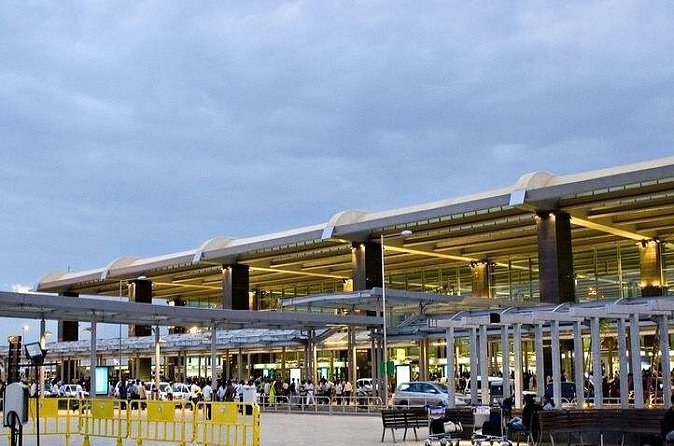 Private Tour: Bangalore City Tour Including LalBagh & Tipu Palace - Bangalore Palace: Tudor style in southern India