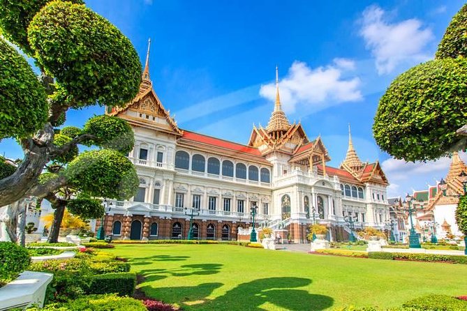 Private Tour: Bangkok's Grand Palace Complex and Wat Phra Kaew - The Grand Palace’s royal halls and mixed design