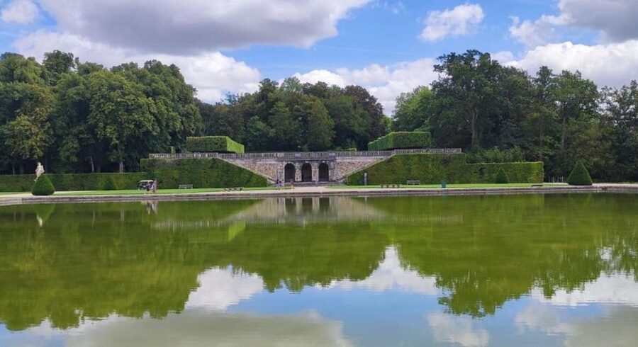 Private tour: Chateaux de Vaux le Vicomte & Fontainebleau - Who will enjoy this day most