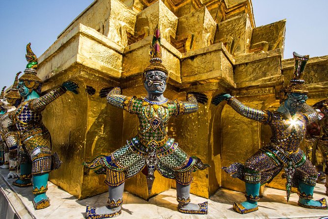 Private Tour : Grand Palace and Emerald Buddha Temple - A guide who adjusts to your interests