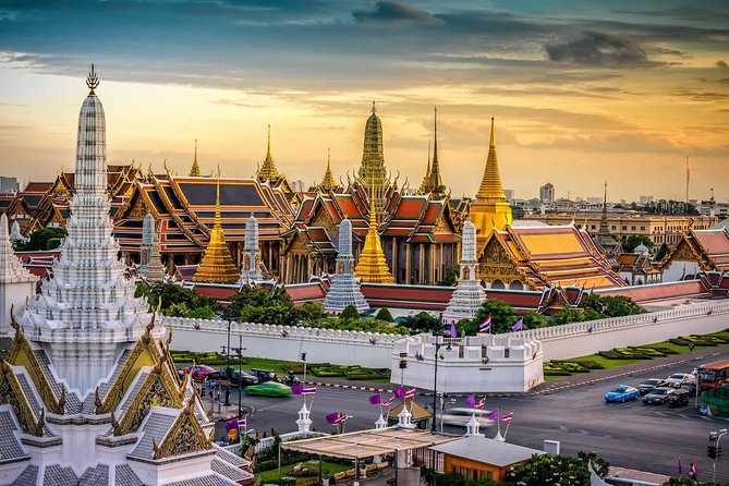 Private Tour: Grand Palace & Emerald Buddha Temple Experience - Why the Grand Palace deserves the first 90 minutes
