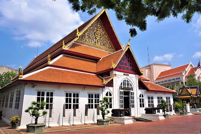 Private Tour: Grand Palace,Wat Phra Kaew, Museum&Cooking Class - The National Museum adds context