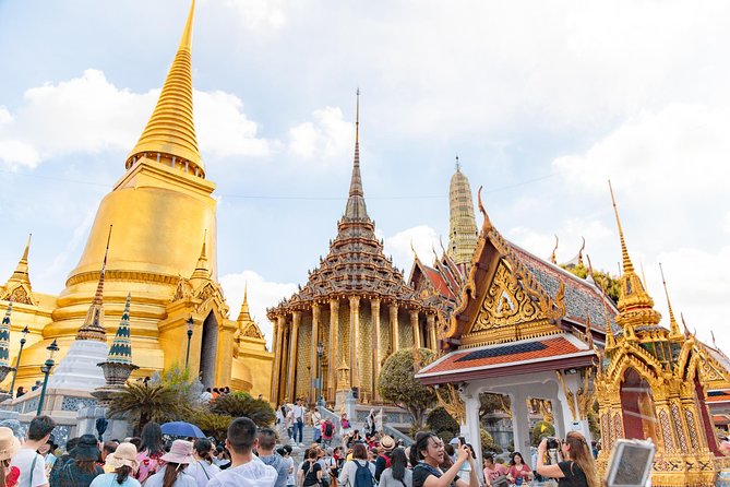 Private Tour: Half-day Grand Palace and Wat Arun by Boat - The Grand Palace at the quieter start of the day