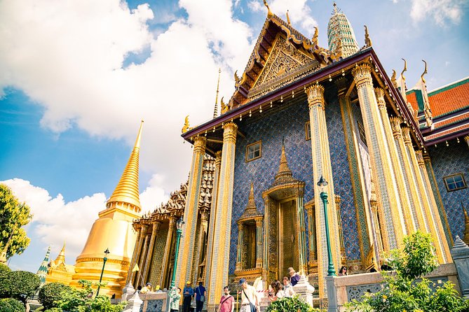 Private Tour: Half-day Grand Palace and Wat Arun by Boat - Wat Phra Kaew and Thailand’s most revered Buddha image