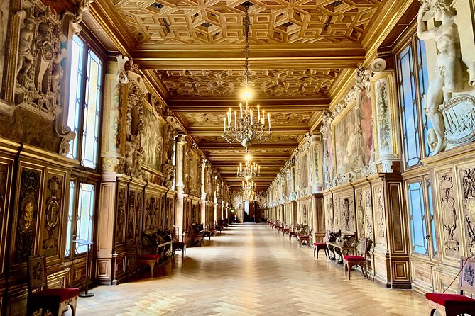 Private Tour in Fontainebleau Palace with Skip-The-Line Ticket - Entering Château de Fontainebleau With a Private Guide