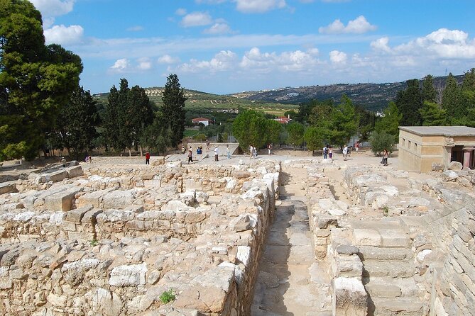 Private Tour Knossos Palace-Archaeological Museum-Heraklion Town - Why Knossos is worth the long ride from Chania