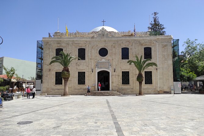 Private tour Knossos Palace, Museum & Heraklion city from Chania - One hour in Heraklion city center