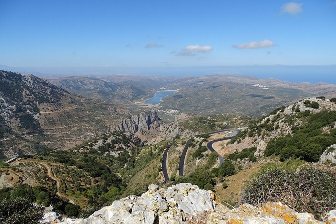 Private Tour-Knossos Palace Zeus Cave Olive Oil Mill & Wine - Lunch at a family taverna