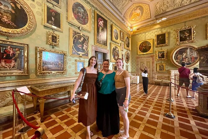 Private Tour of Pitti Palace with Boboli Garden - What the private 90-minute visit covers