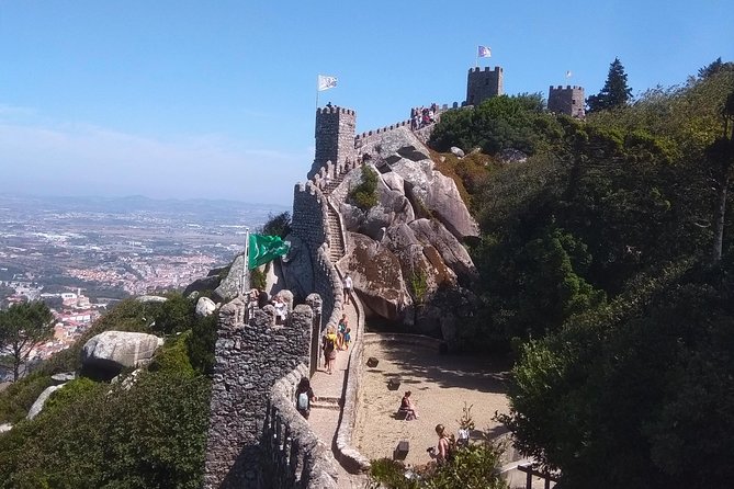 Private Tour Sintra Palaces/Cabo da Roca (2 people or more) - What the guides add to the day