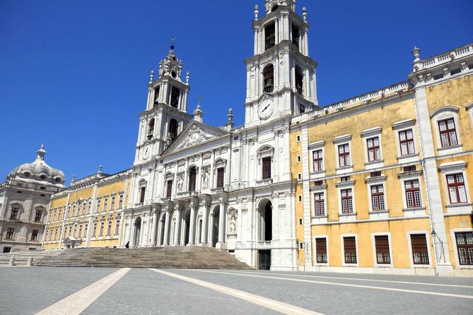 Private Tour to Queluz and Mafra palaces and Ericeira surf Coast - A private route beyond Lisbon