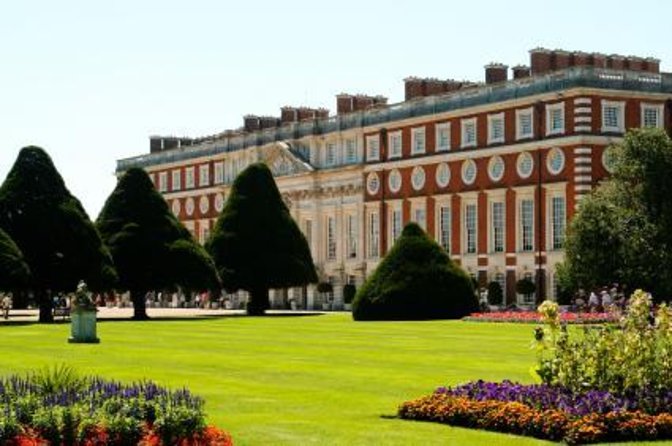 Private tour with an accredited expert guide Hampton Court Palace - Key points to know before booking