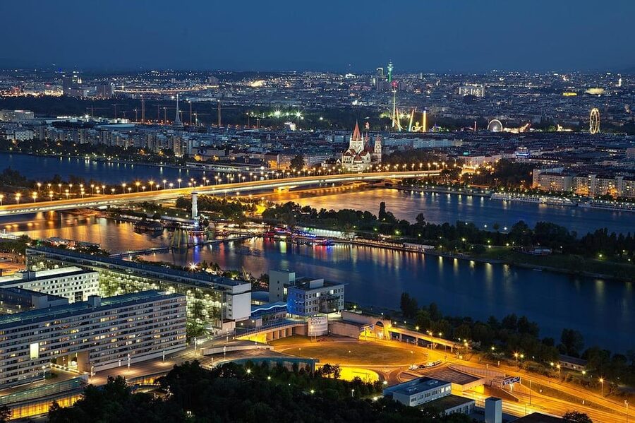 Private Vienna Night Tour – Palaces & City Lights - What the 131 USD price really covers