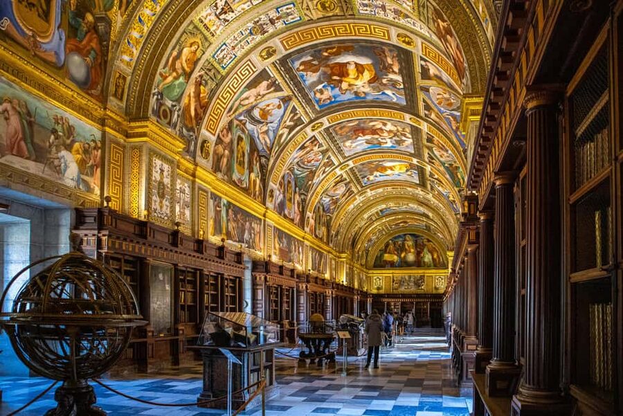 PRIVATE VIP tour: El ESCORIAL Monastery & Palace & Library - Habsburg Palace and the Royal Villa