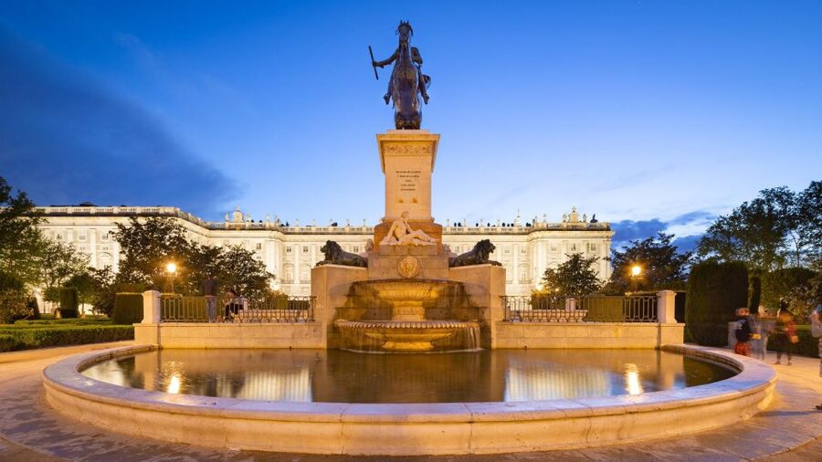 Private Visit to the Royal Palace and Walking Tour of Madrid - Starting above Madrid at the Temple of Debod