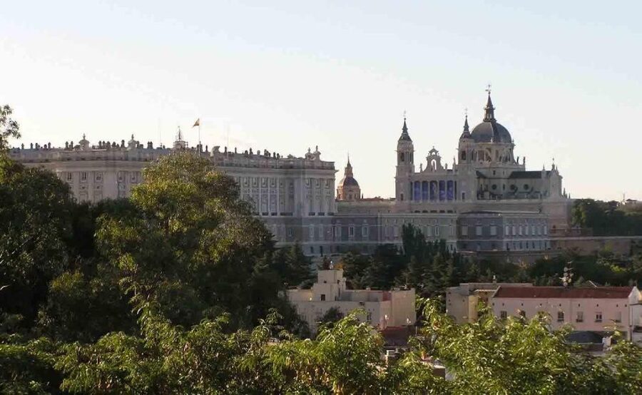 Private Visit to the Royal Palace and Walking Tour of Madrid - Plaza de España and the route toward the palace