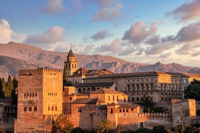 Private Walk of the Alhambra and Nasrid Palaces - Why a private Alhambra walk helps