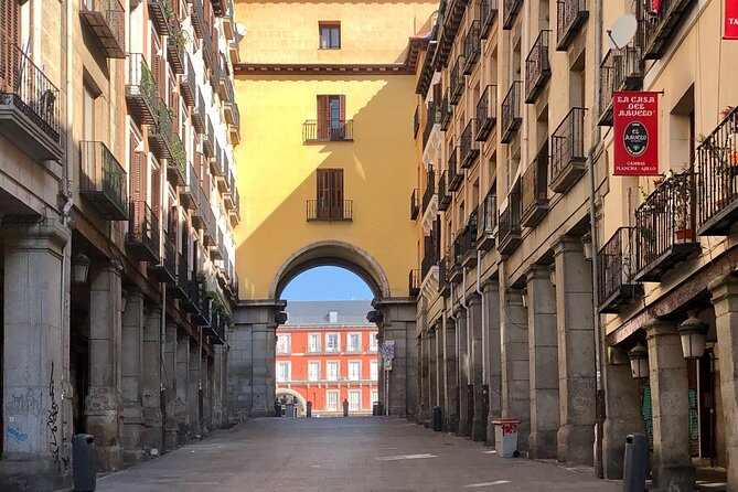 Private Walking Tour to Royal Palace and Old Town of Madrid - Plaza de la Villa and Madrid’s older civic center
