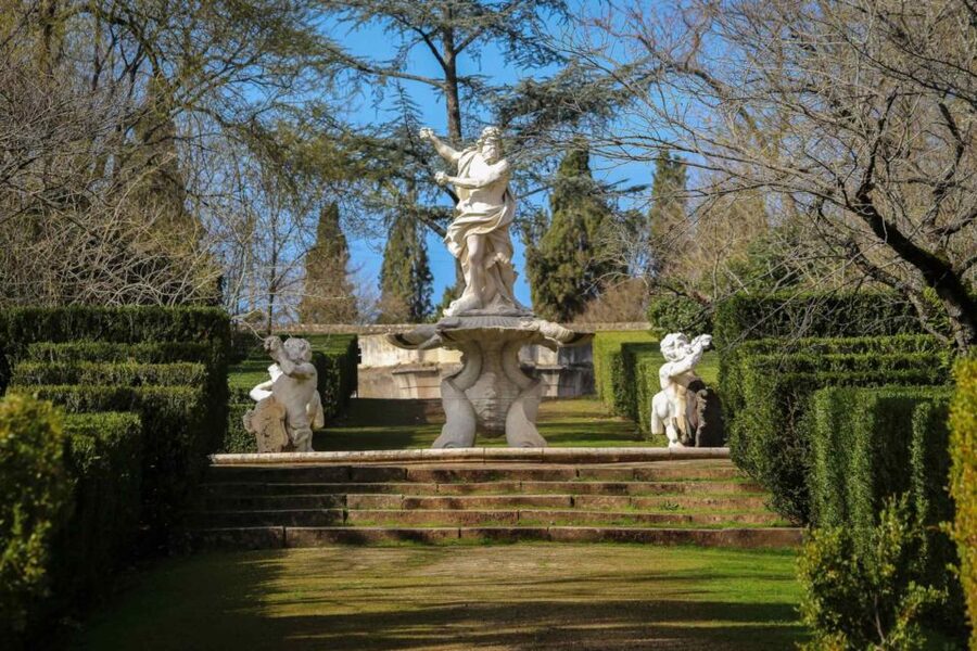 Queluz: National Palace and Gardens E-Ticket & Audio Guide - Medallions Lake and the Grand Cascade