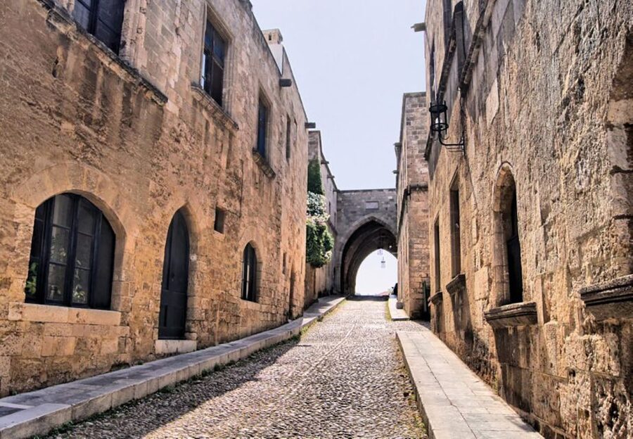 Rhodes: Palace of the Grand Master Ticket and Private Tour - The Italian restoration and modern connections