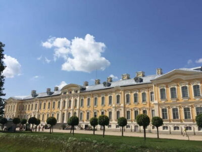 Bauska Castle, Rundale Palace and Hill of Crosses Trip