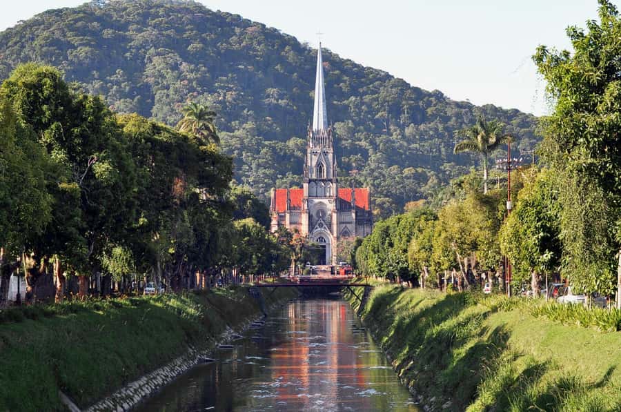 Rio: Petrópolis Trip with Palace, Imperial Museum & Brewery - The road north and the Casa do Alemão stop
