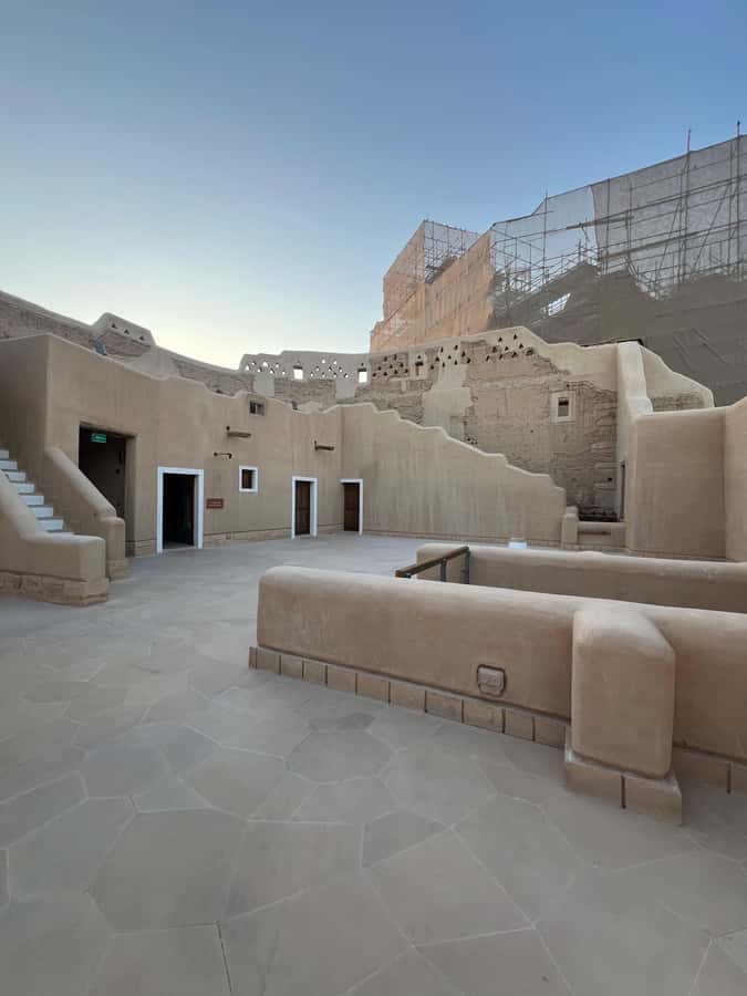 Riyadh: Masmak Fort, Souq AlZal, and Murabba Palace Tour - Murabba Palace and its unusual central foyer