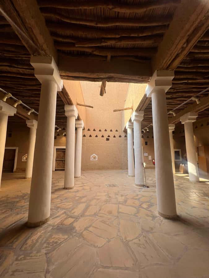 Riyadh: Masmak Fort, Souq AlZal, and Murabba Palace Tour - Masmak Fort and the story of unification