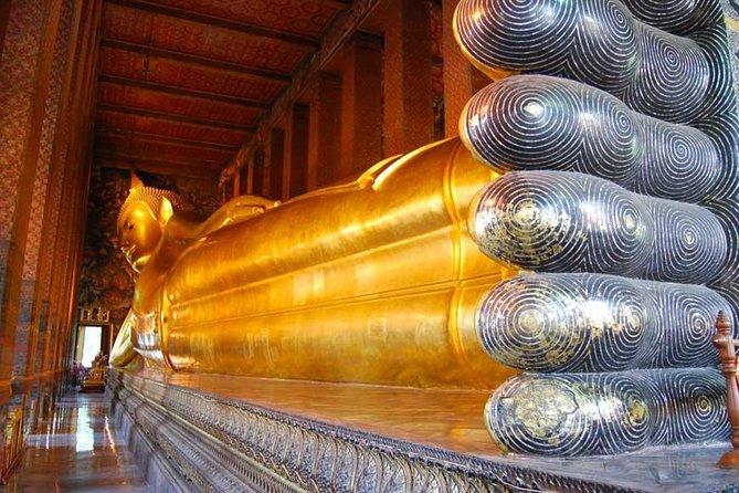 Royal Grand Palace and Bangkok Temples: Half Day Tour - Why a private guide can be worth the cost