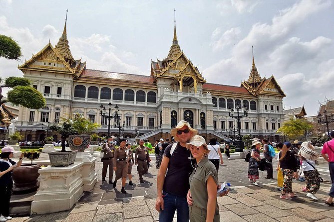 Royal Grand Palace and Bangkok Temples: Half Day Tour - Heat, clothing, and the walking