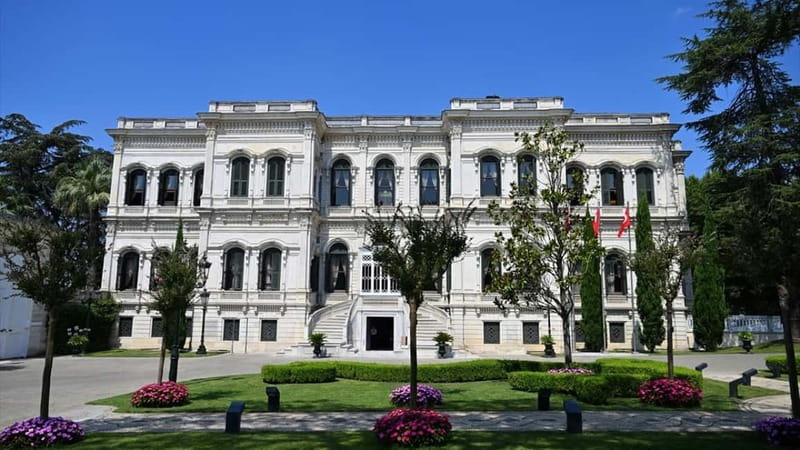 Royal Istanbul: Dolmabahce & Yildiz Palaces Entry Tickets - The Harem and Painting Museum