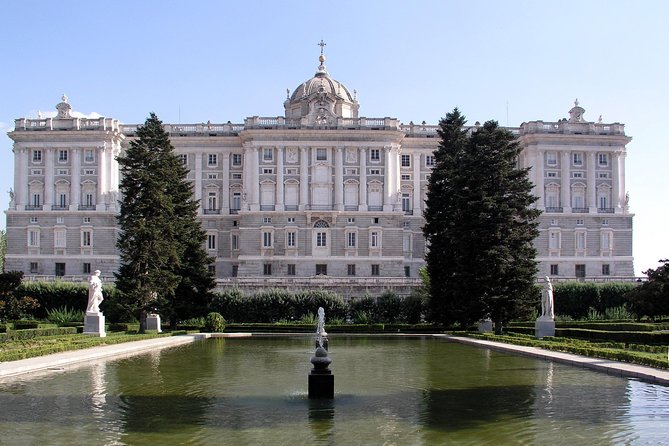 Royal Palace Guided Tour Small Group with Tickets - Guides, headsets, and the group experience