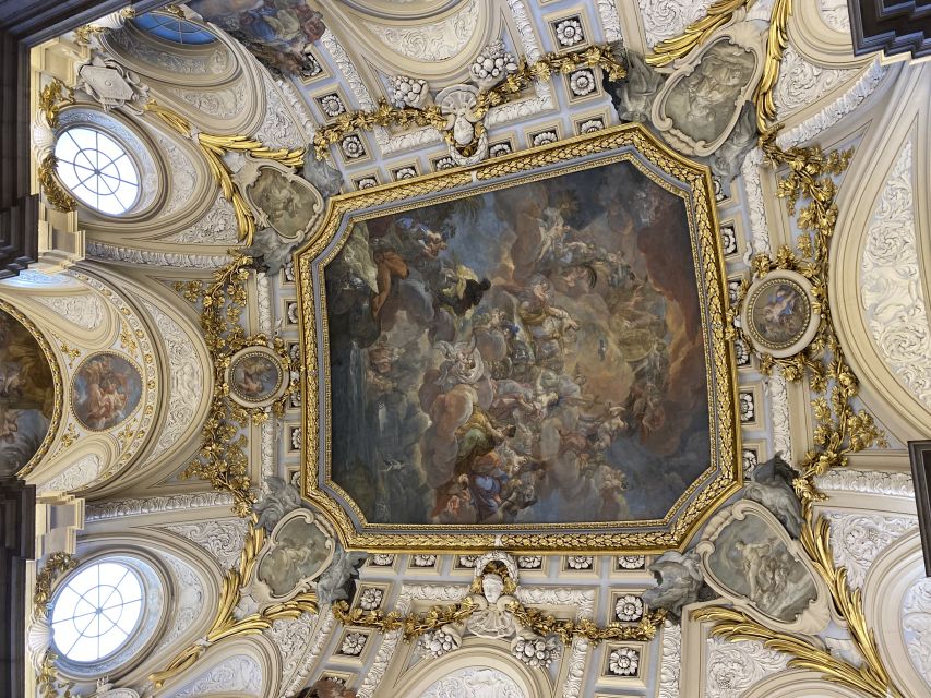 Royal Palace of Madrid Guided Tour Small Group or Private - Small group or private tour?