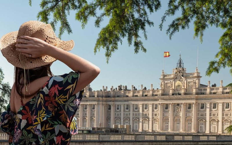 Royal Palace of Madrid: Private tour with entrance included - What $717 means for your group